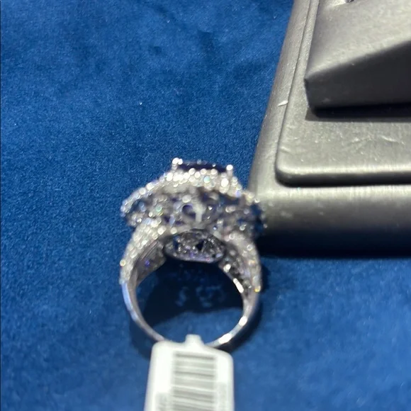 Elegant 18k white gold, Tanzanite and Diamond ring. - Picture 4 of 6